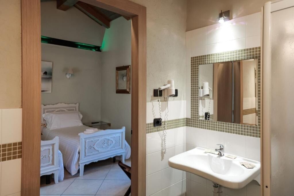 Photo of Bathroom in La Morra