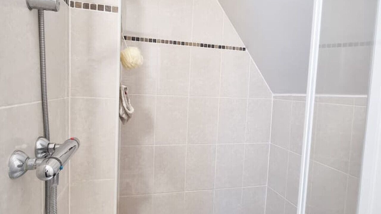 Photo of Bathroom in Le Plessis-Robinson