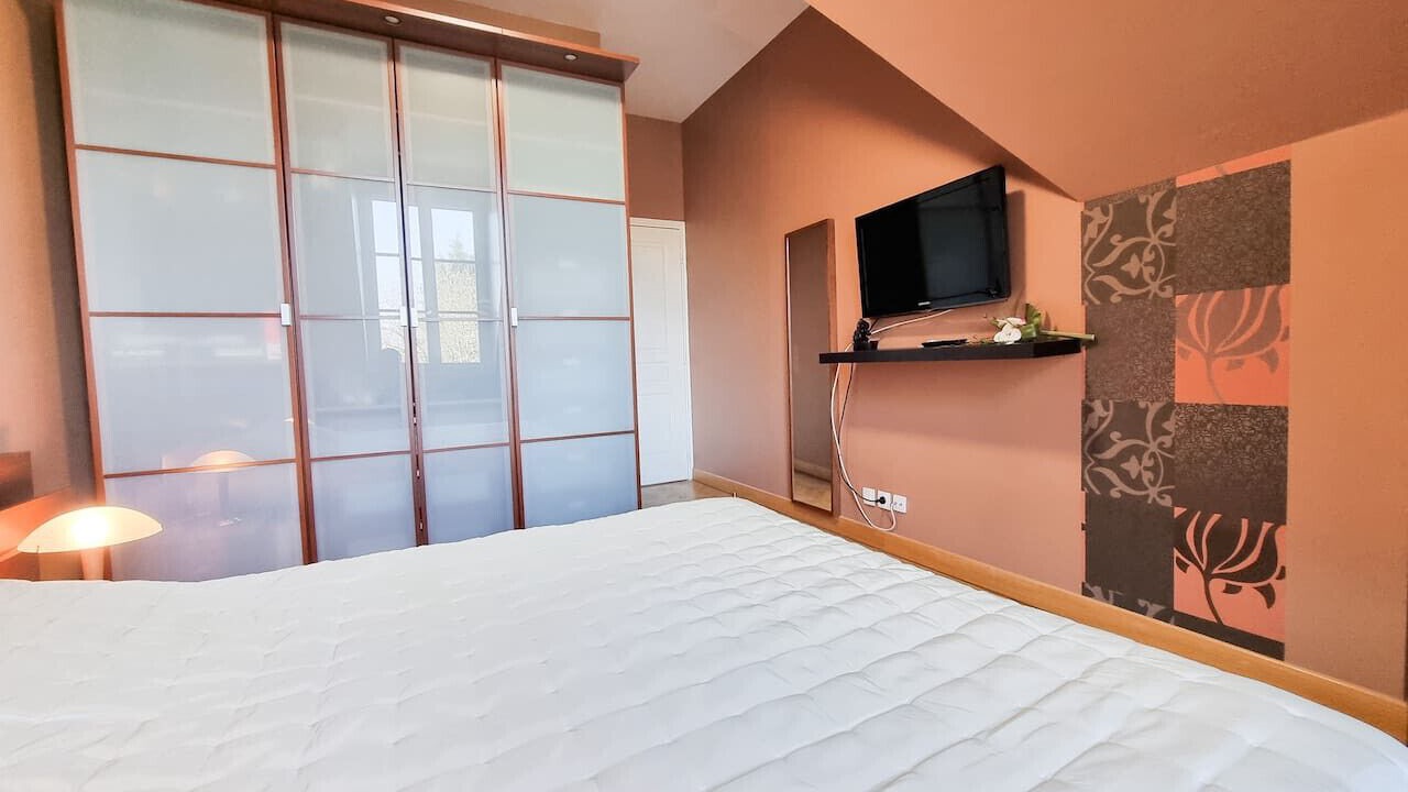 Photo of Bedroom in Le Plessis-Robinson