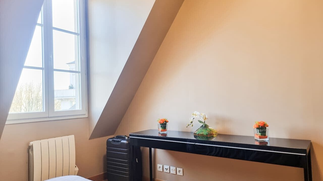 Photo of Bedroom in Le Plessis-Robinson