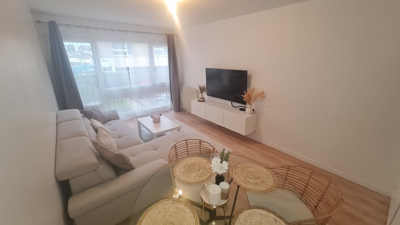 Photo of Livingroom in Livry-Gargan