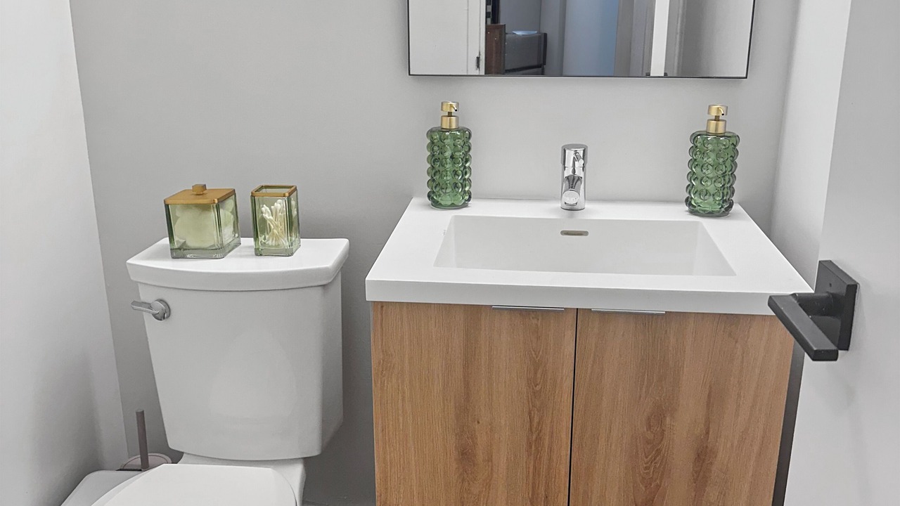 Photo of Bathroom in Central Park North