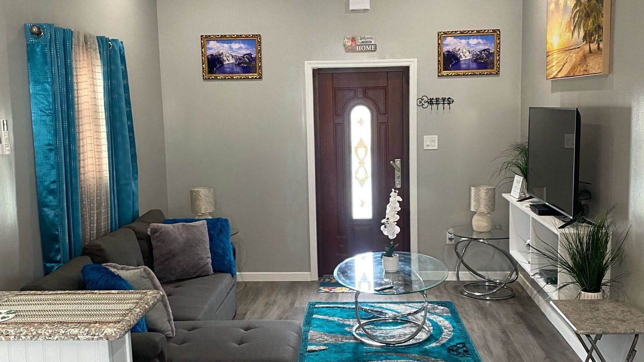 Photo of Livingroom in North Palmetto Point