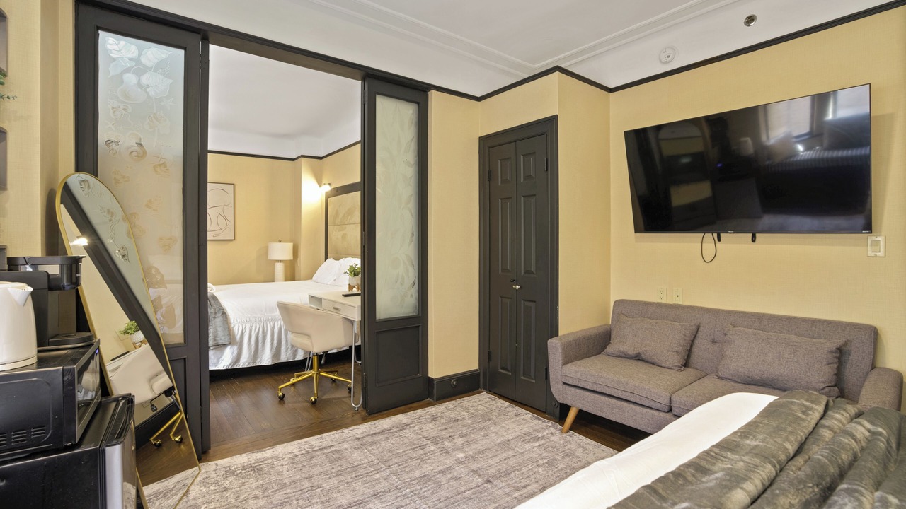 Photo of Bedroom in Midtown East