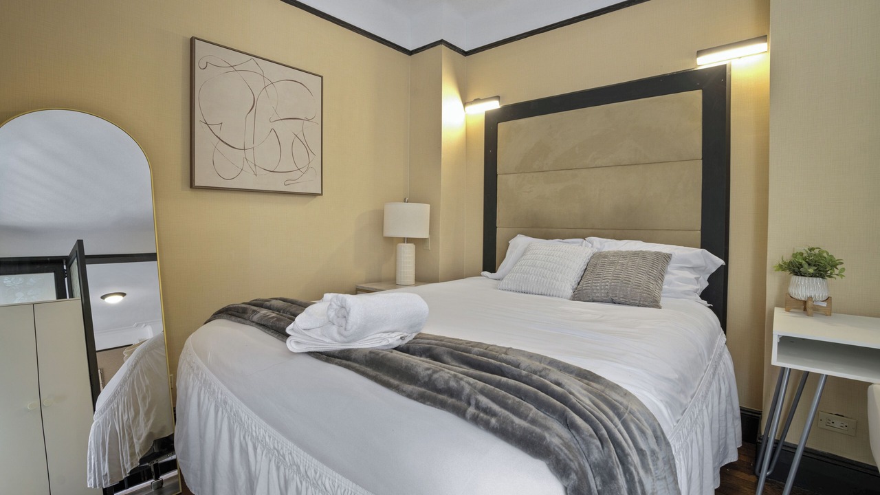 Photo of Bedroom in Midtown East