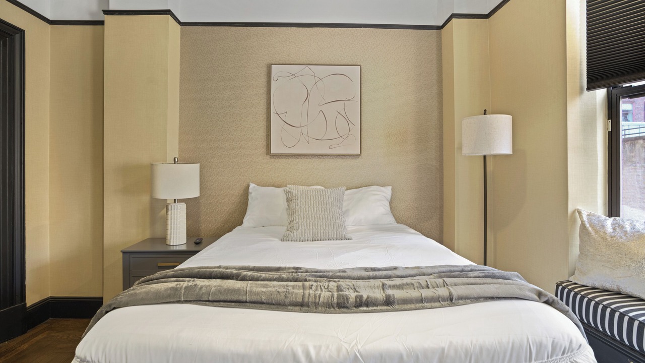 Photo of Bedroom in Midtown East