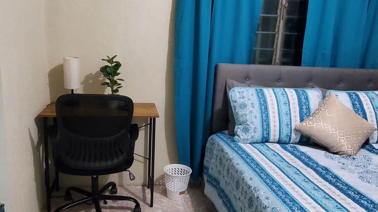 Photo of Bedroom in Molynes Gardens