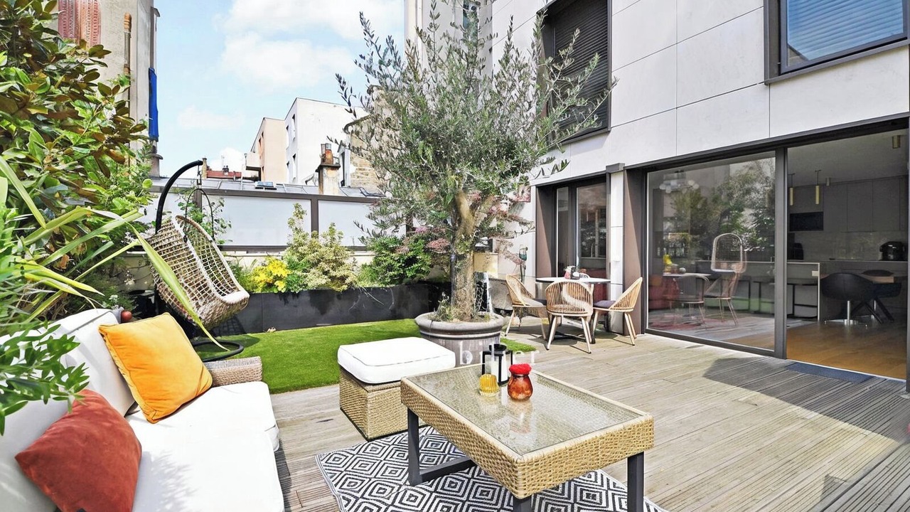 Photo of Outdoor in Clichy
