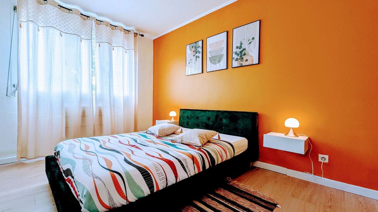 Photo of Bedroom in Fontenay-aux-Roses