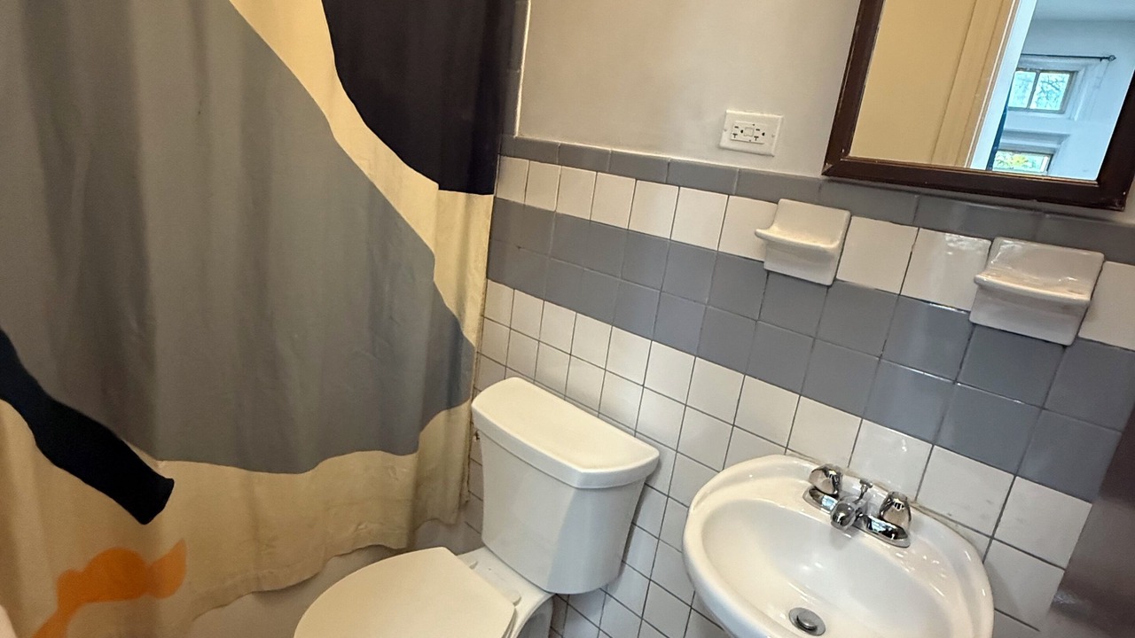 Photo of Bathroom in Central Park North