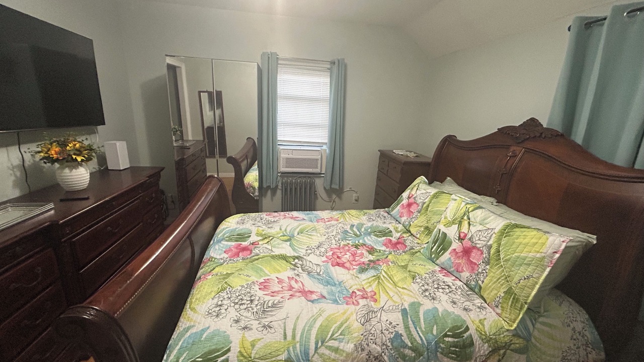 Photo of Bedroom in Queens