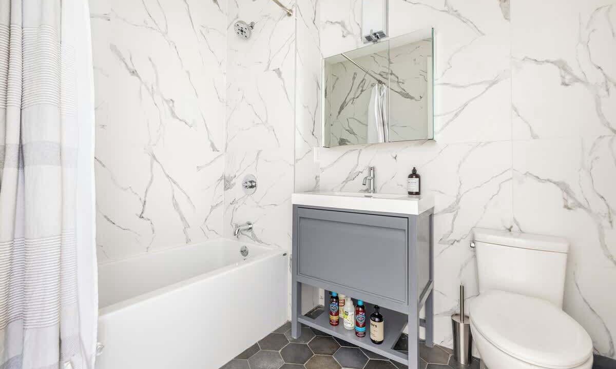 Photo of Bathroom in Greenpoint