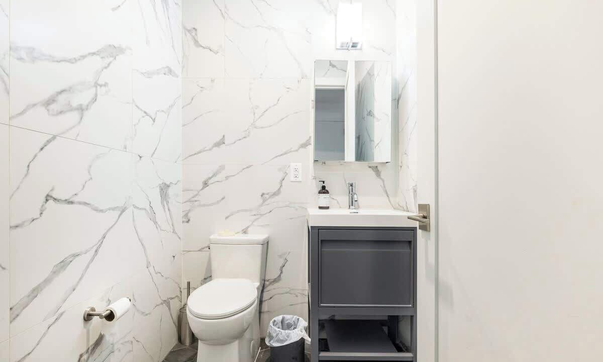 Photo of Bathroom in Greenpoint