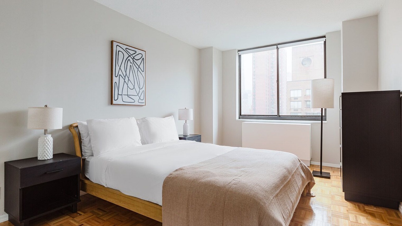 Photo of Bedroom in Tudor City