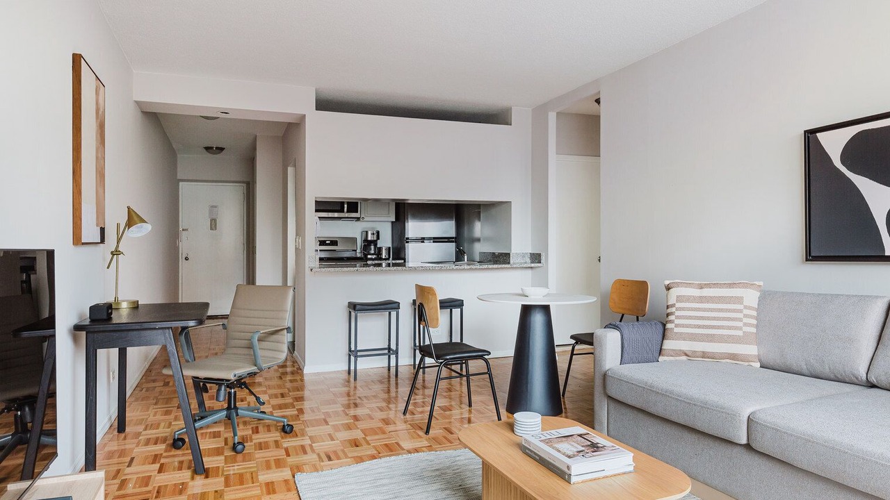 Photo of Livingroom in Tudor City