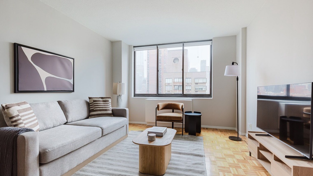 Photo of Livingroom in Tudor City