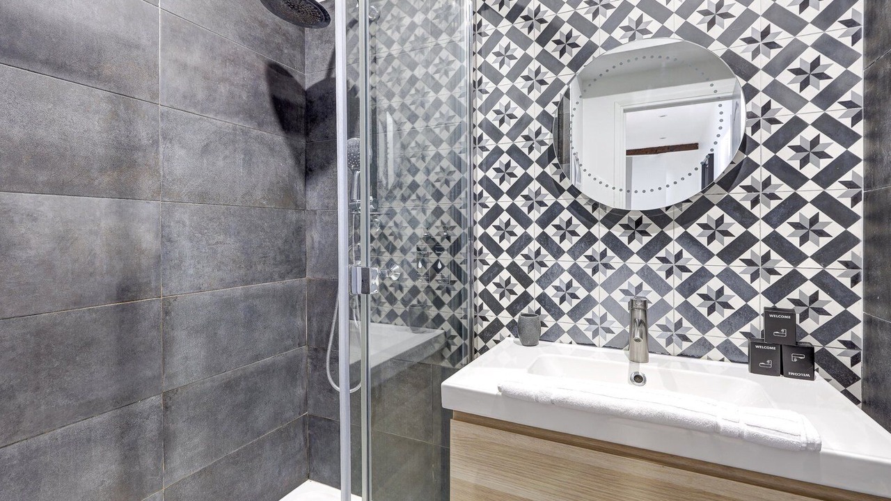 Photo of Bathroom in Porte-Saint-Martin