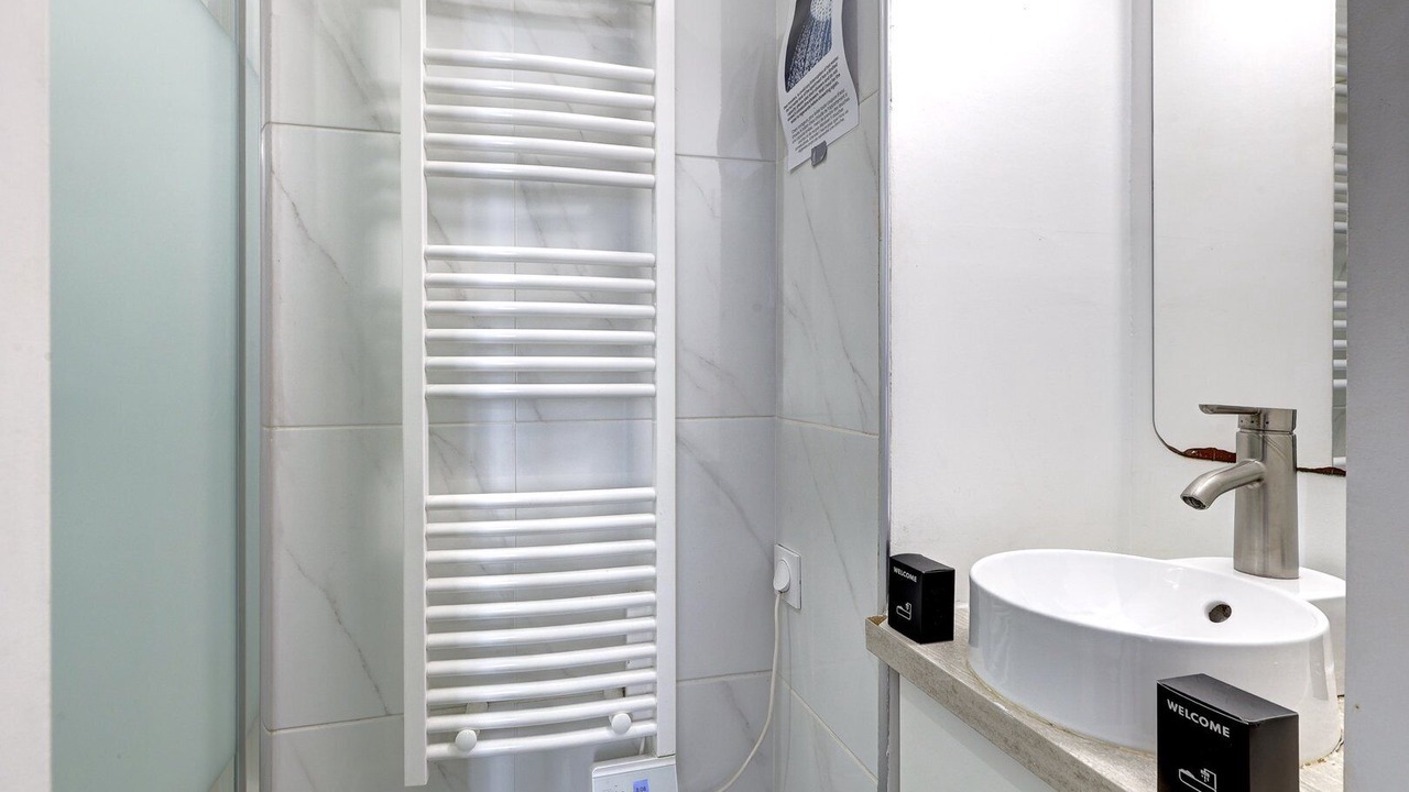 Photo of Bathroom in Porte-Saint-Martin
