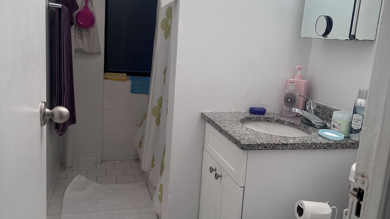 Photo of Bathroom in Bay Ridge