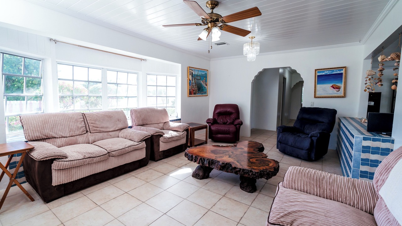 Photo of Livingroom in Spanish Wells
