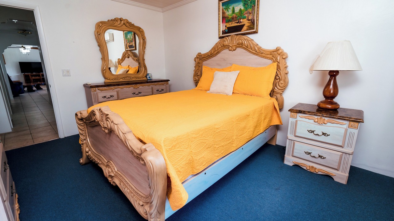 Photo of Bedroom in Spanish Wells