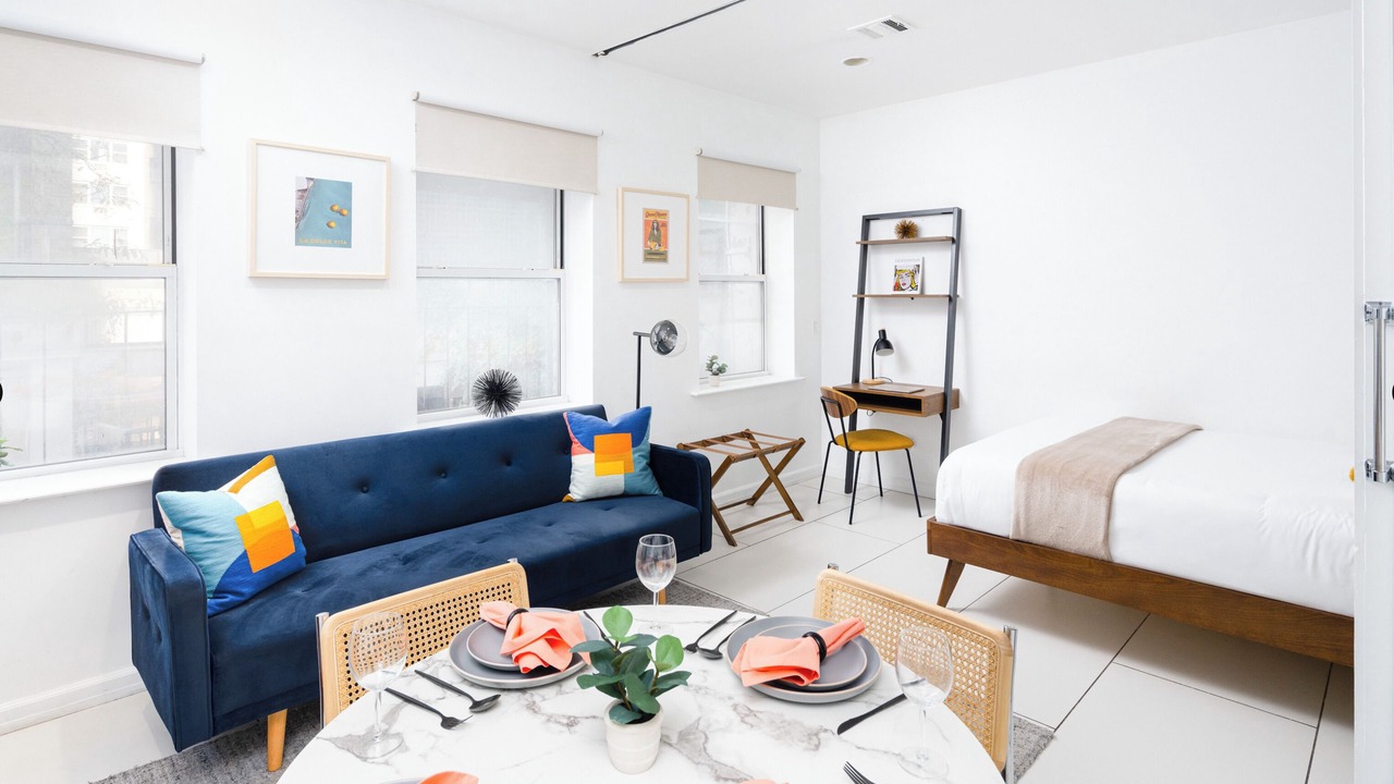 Photo of Bedroom in Midtown East