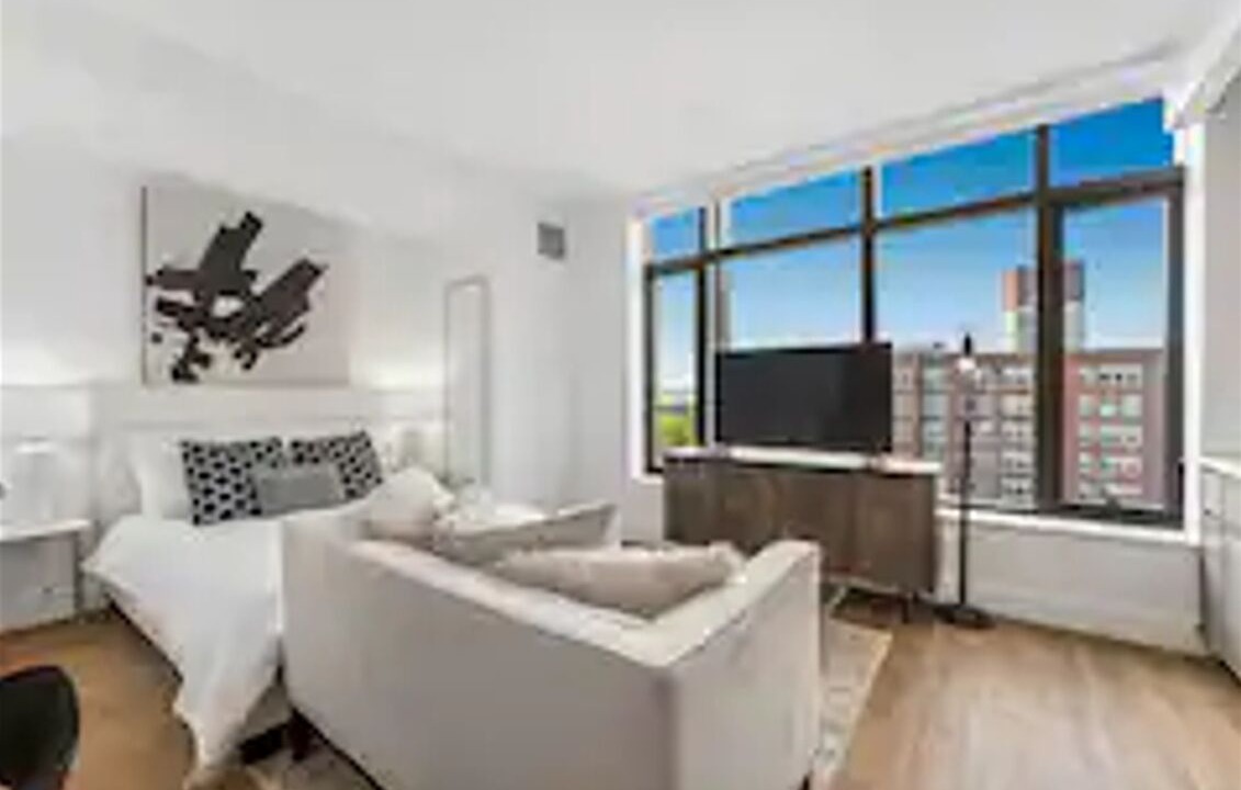Photo of Bedroom in Bath Beach