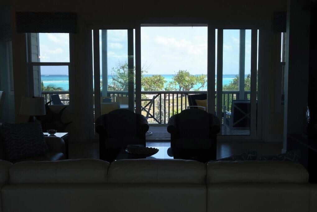 Photo of Livingroom in Green Turtle Cay