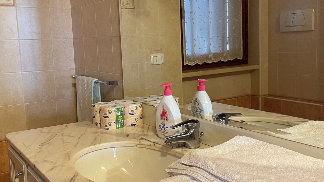 Photo of Bathroom in Ovest