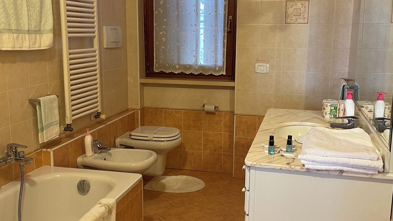 Photo of Bathroom in Ovest