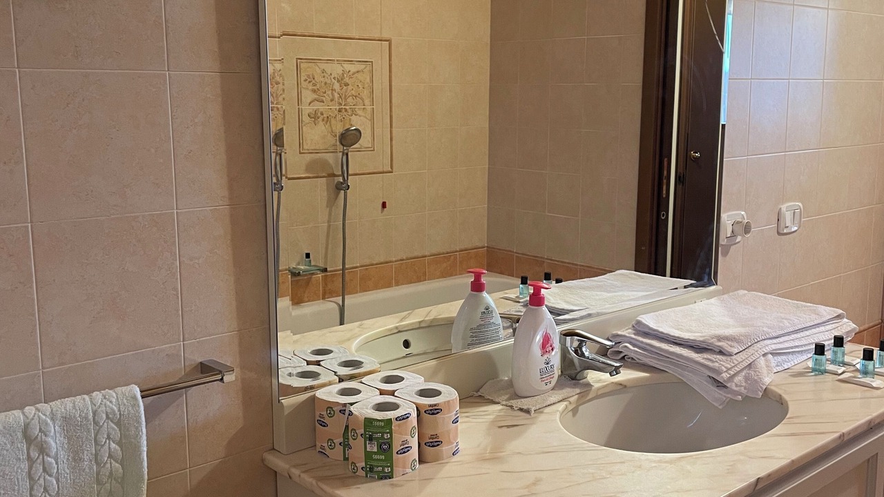Photo of Bathroom in Ovest