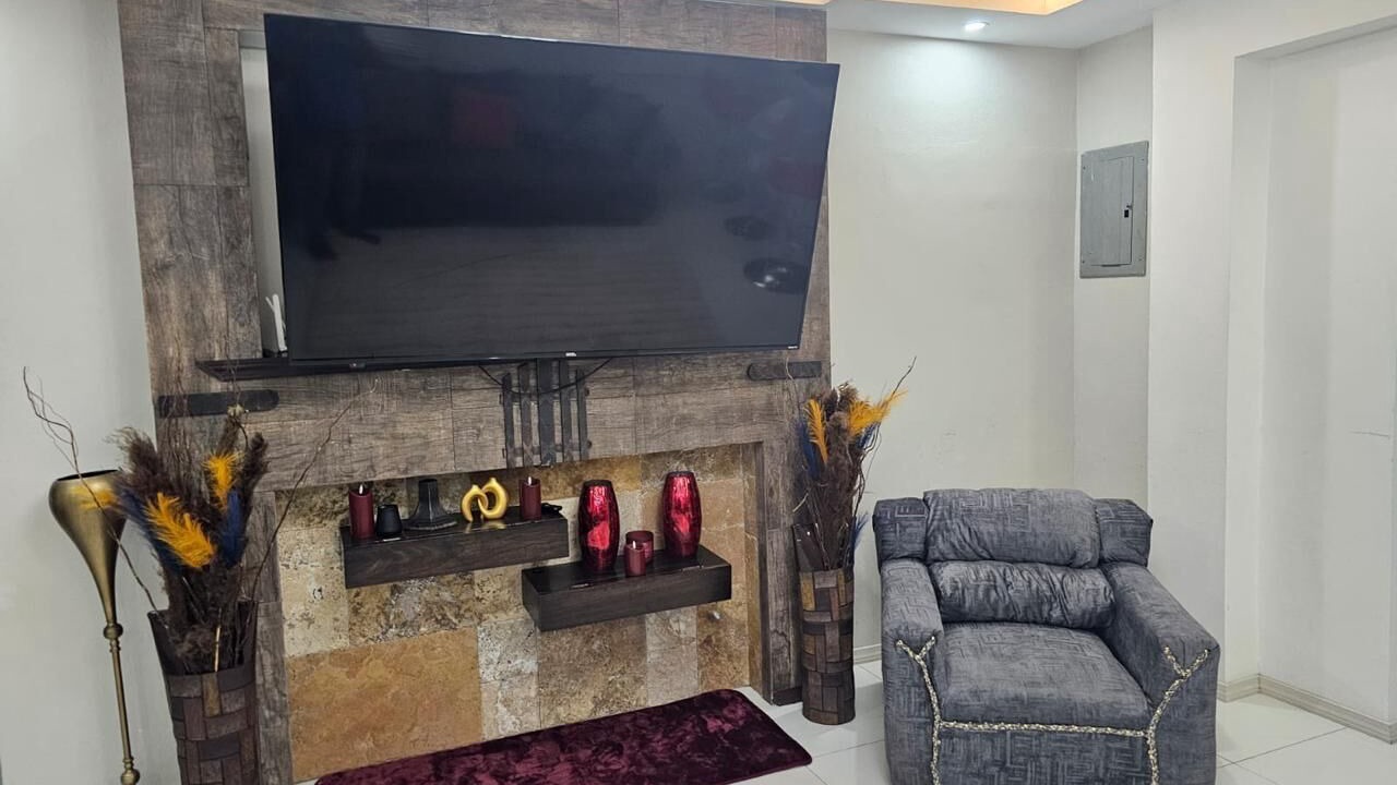 Photo of Livingroom in Kingston