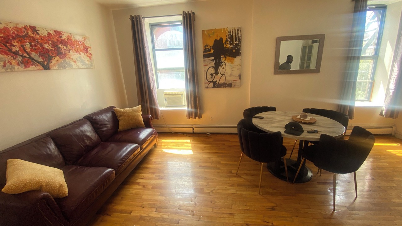 Photo of Livingroom in Central Park North