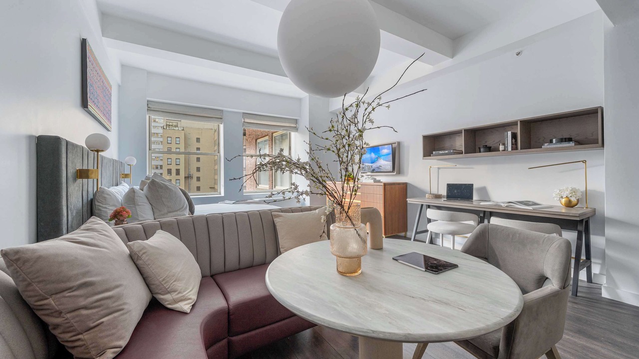 Photo of Livingroom in Financial District
