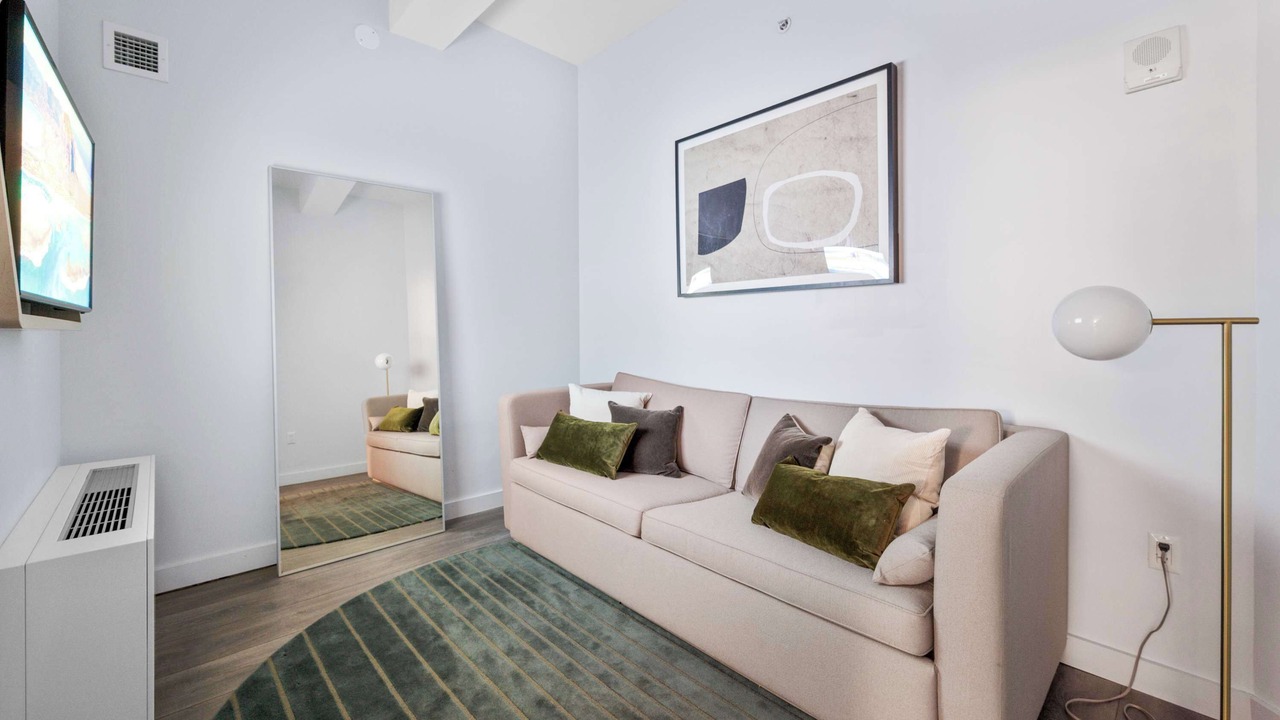 Photo of Livingroom in Financial District