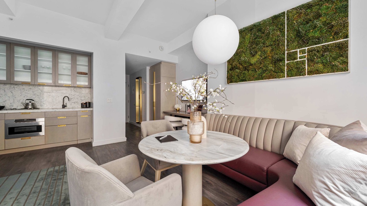 Photo of Livingroom in Financial District