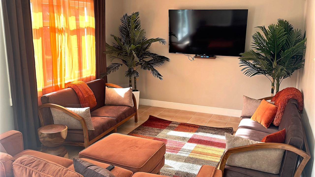 Photo of Livingroom in Bahamia West