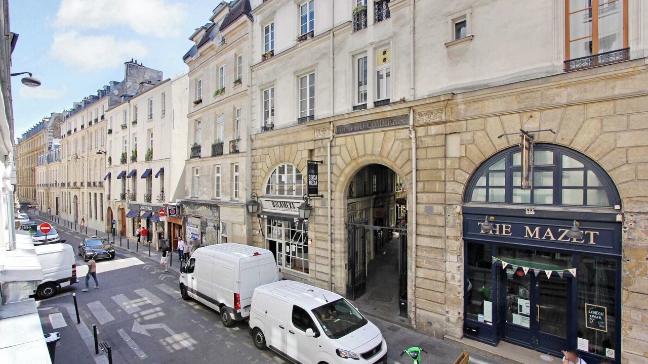 Photo of Others in Saint-Germain-des-Pres