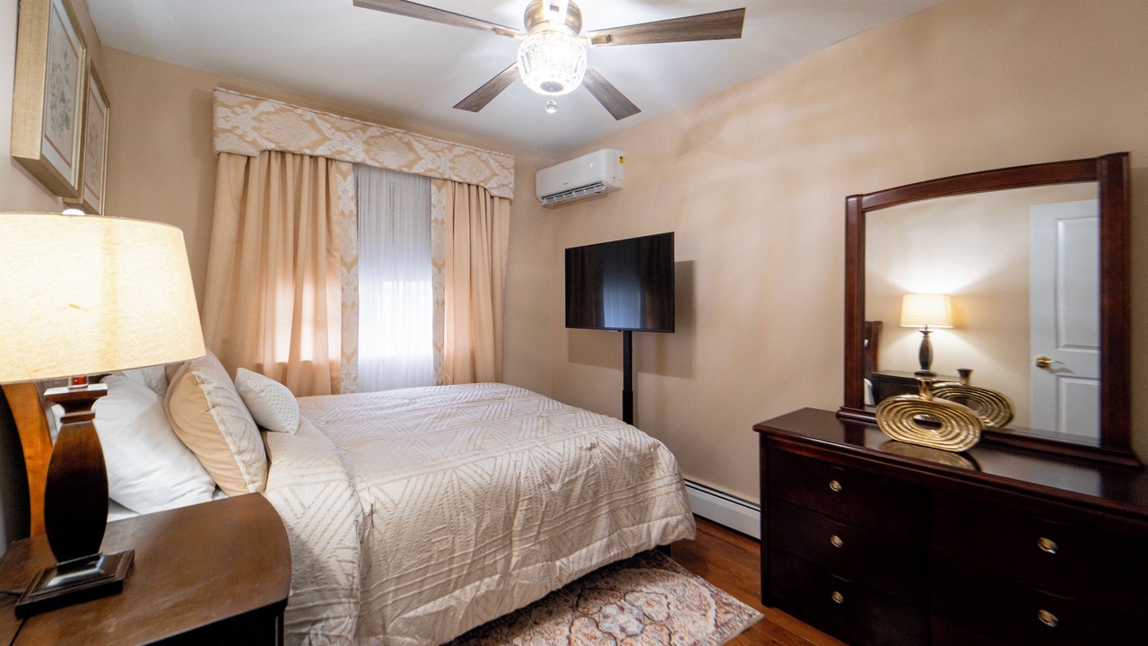 Photo of Bedroom in Canarsie