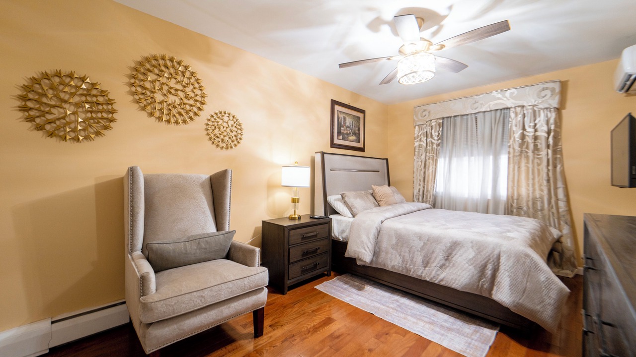 Photo of Bedroom in Canarsie