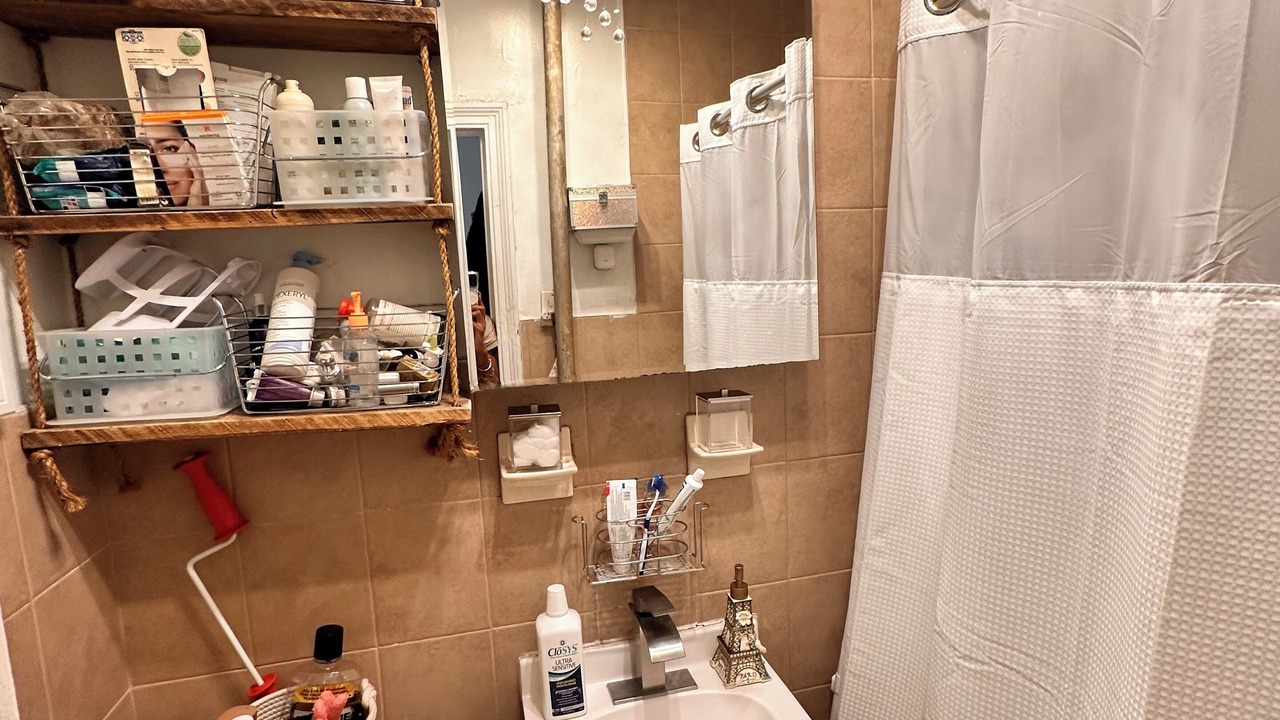 Photo of Bathroom in Tudor City