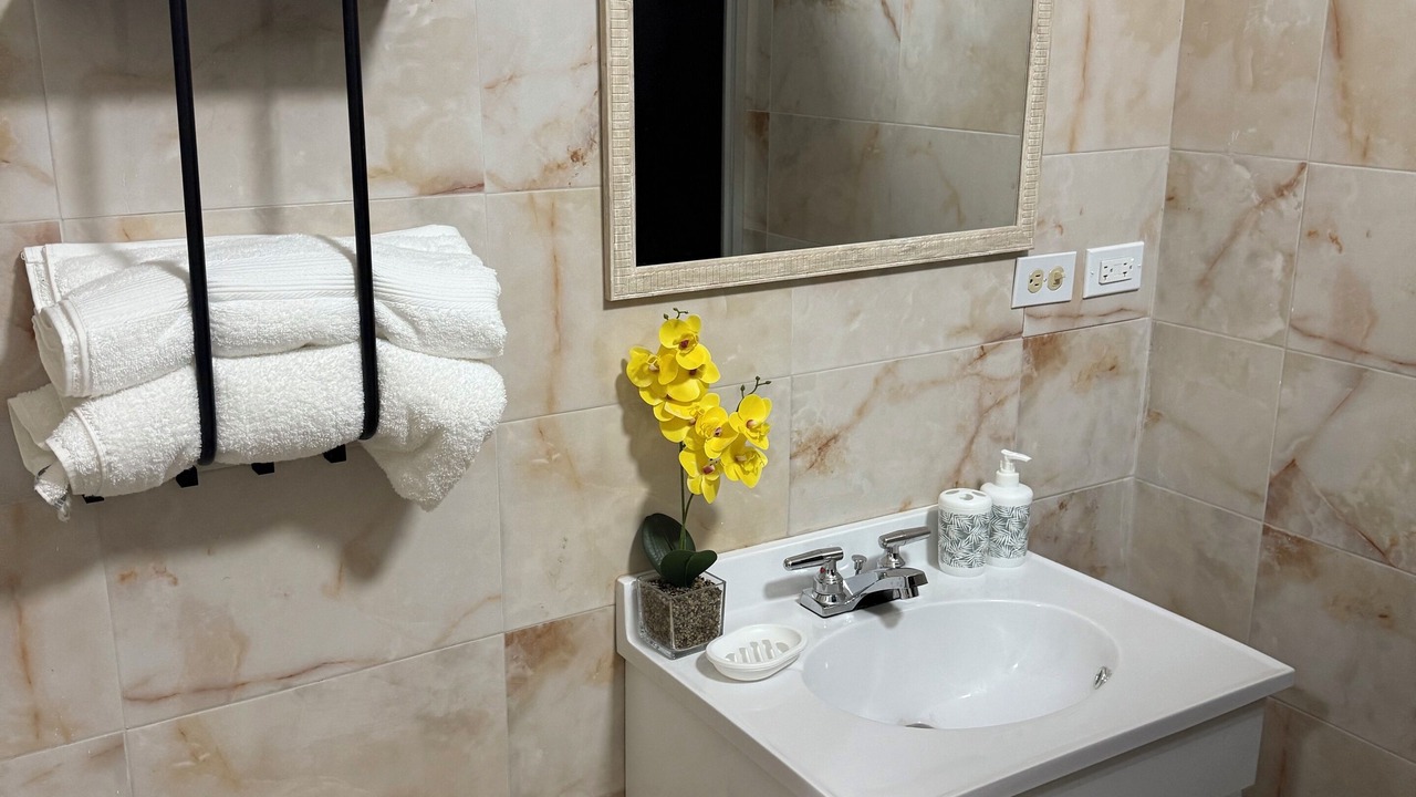 Photo of Bathroom in Eastwood Park