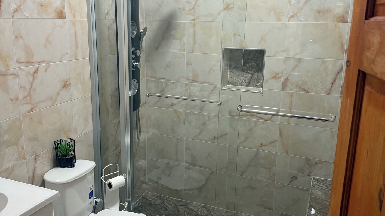 Photo of Bathroom in Eastwood Park