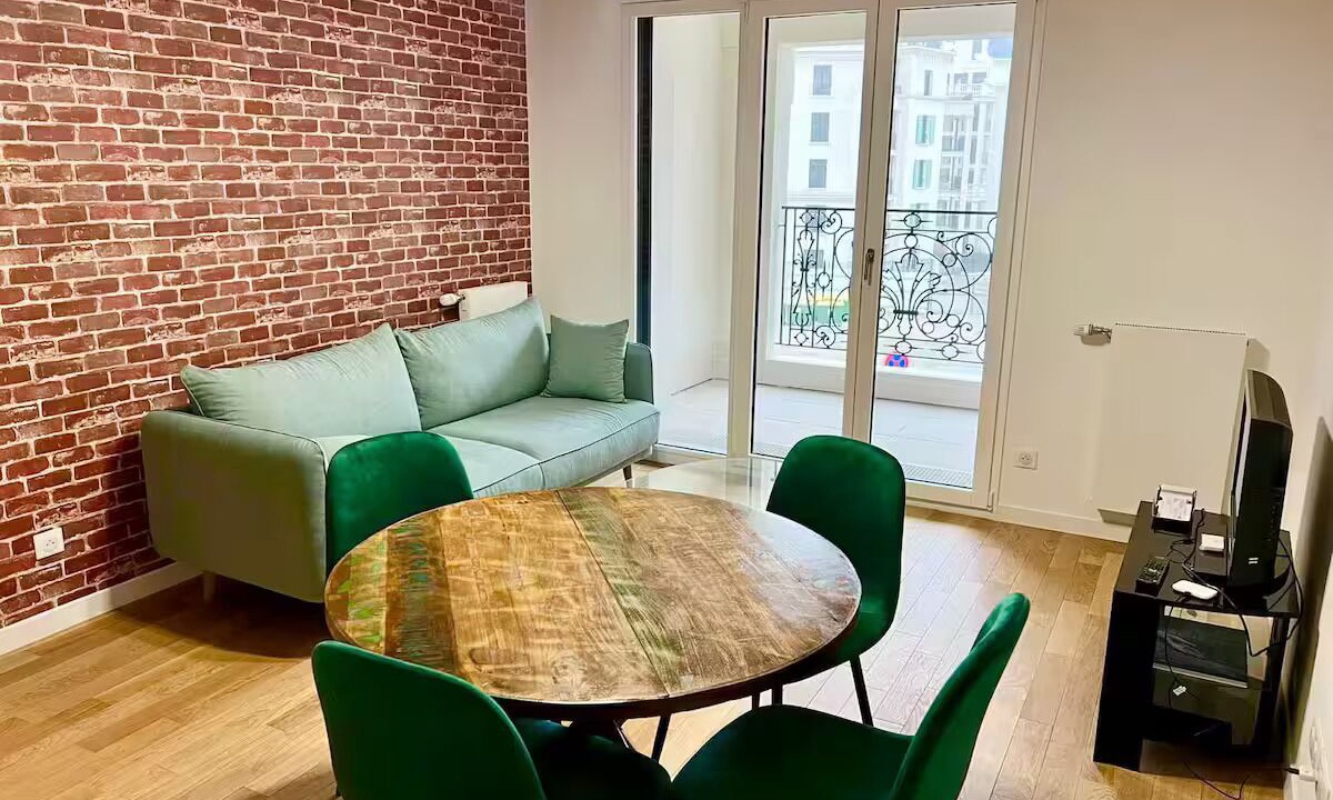 Photo of Livingroom in Le Plessis-Robinson