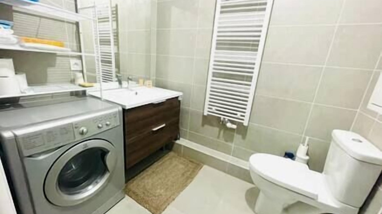 Photo of Bathroom in Le Plessis-Robinson