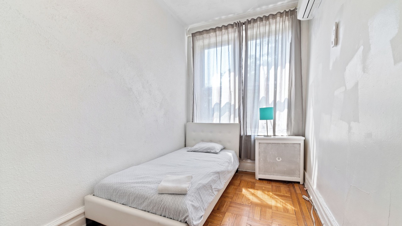 Photo of Bedroom in Crown Heights