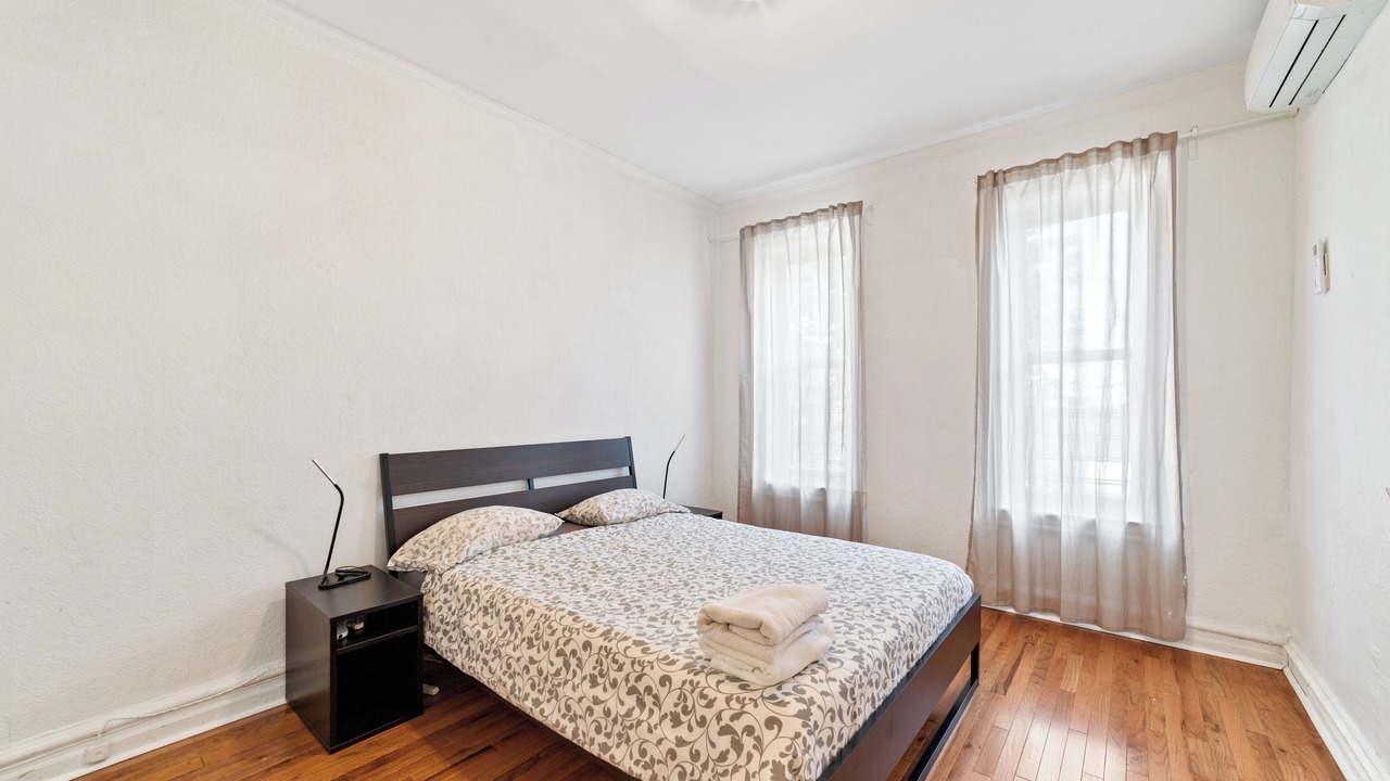 Photo of Bedroom in Crown Heights