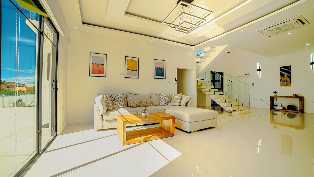 Photo of Livingroom in Belmont