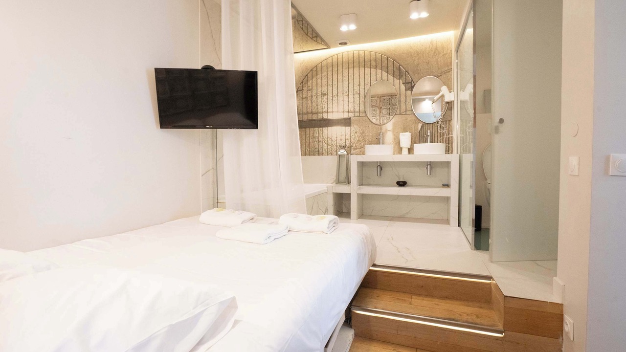 Photo of Bedroom in Quartier de la Goutte-d'Or
