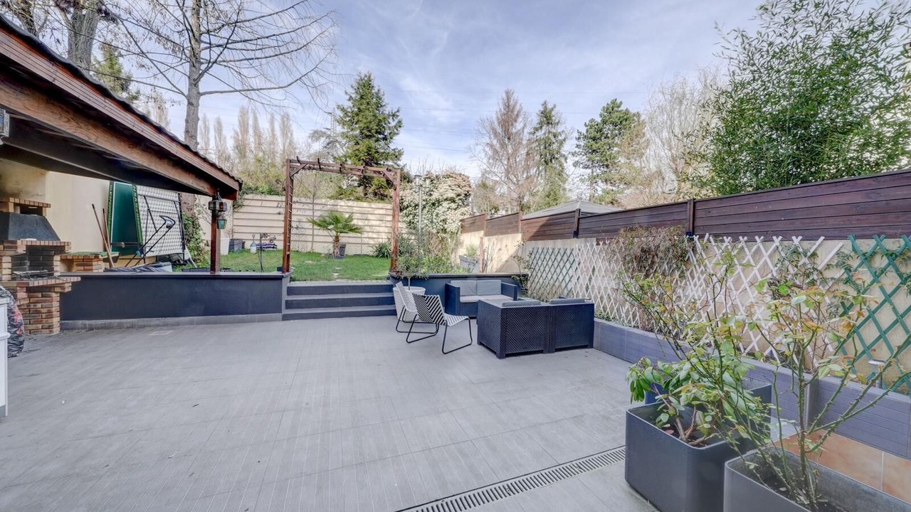 Photo of Patio Balcony in Rosny-sous-Bois